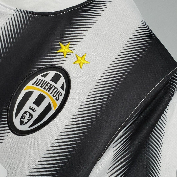 Juventus 10-11 | Retro Home - FandomKits Fandom Kits