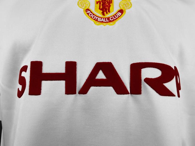 Manchester United 85 | Retro White Away - FandomKits